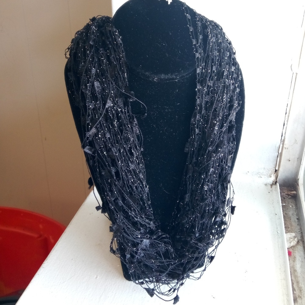 Black Yarn Necklace Magnetic